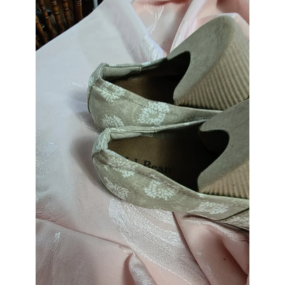 L L Bean NWOT Women's 11 M Tan Floral Espadrille Canvas Slip On Shoe Durable